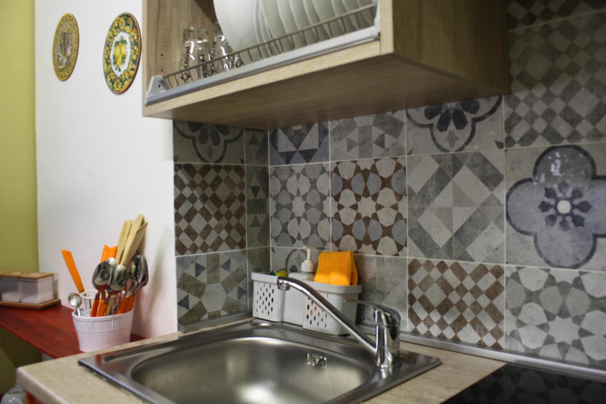 Orange Lemon Garden Apartment